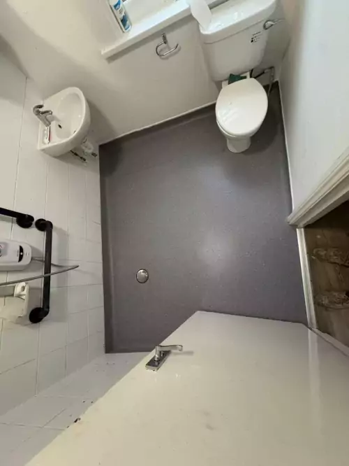 Durable and Waterproof Wet Room Vinyl Flooring